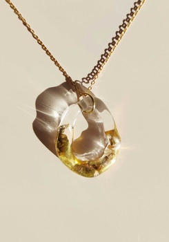 Średni wisior ze złotem "Amorphic"